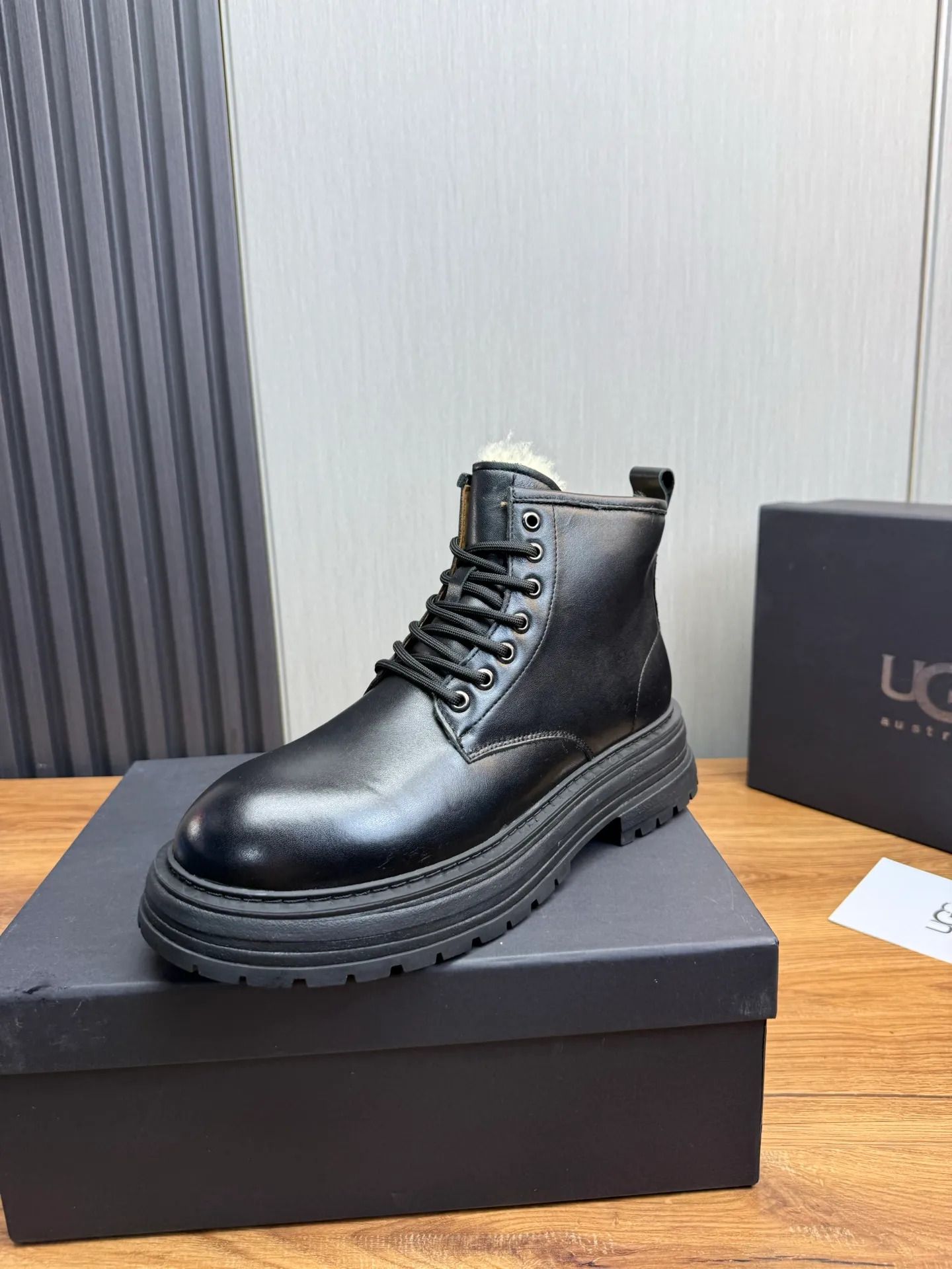 Factory price 680💰 [UGG] Men's hot winter warm boots🐑Simple and fashionable design, cowhide➕comfortable and warm wool lining. Soft and comfortable to wear, good warmth retention, and excellent foot feel. Regular size 38-45